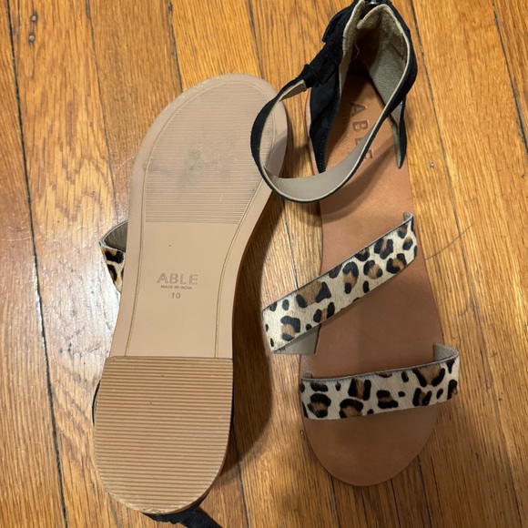 Able Sandals - Picture 2 of 3